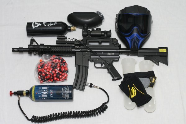 Paintball_Gun_and_Equipment.jpg